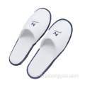 Nuovo design Slipper economico con logo personalizzato